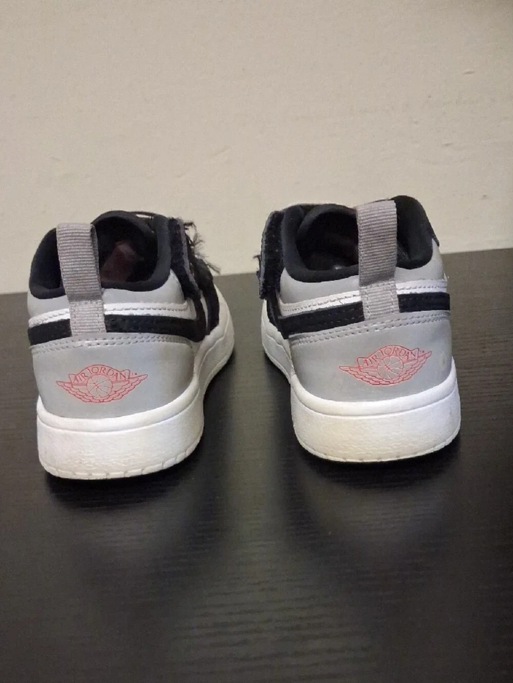 Jordan Kids Black White and Red Low-Top Sneakers SIZE 11C